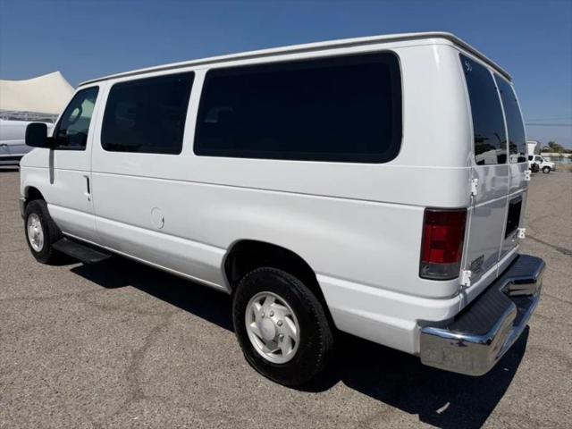2009 Ford E-350 Super Duty XLT