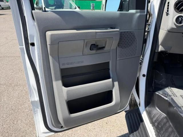 2009 Ford E-350 Super Duty XLT