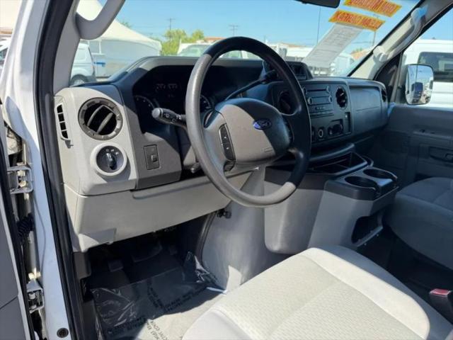 2009 Ford E-350 Super Duty XLT