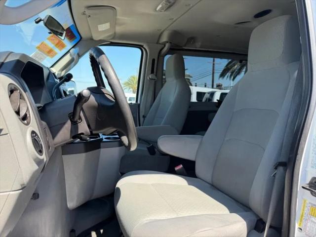 2009 Ford E-350 Super Duty XLT