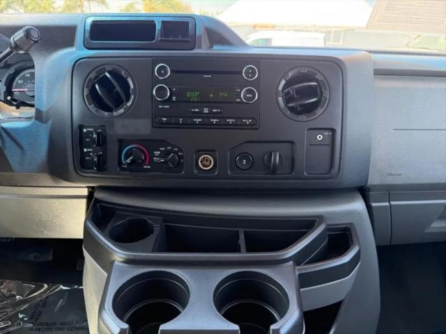 2009 Ford E-350 Super Duty XLT