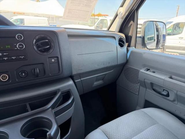 2009 Ford E-350 Super Duty XLT