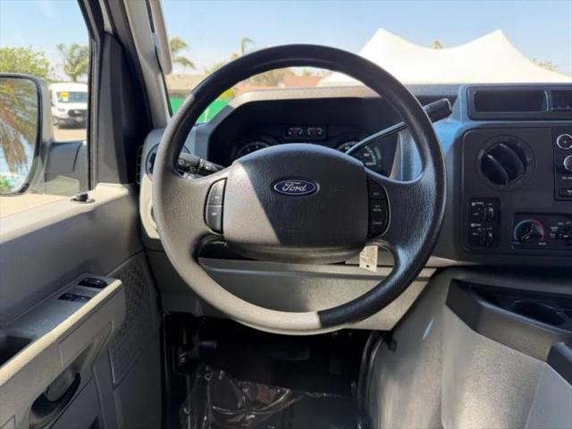 2009 Ford E-350 Super Duty XLT