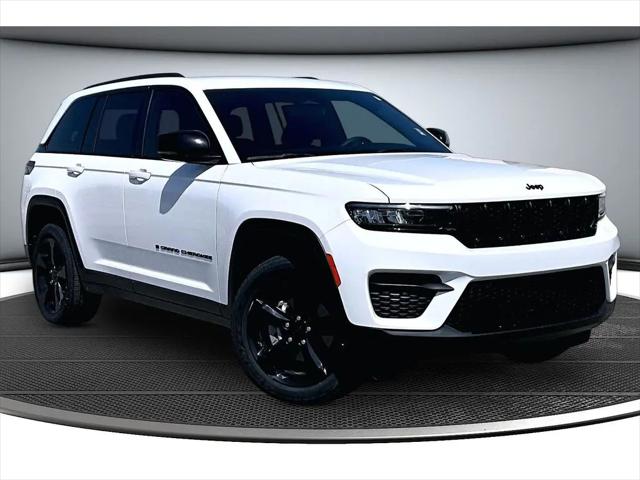 2023 Jeep Grand Cherokee Altitude 4x4 for sale in Fort Wayne, IN