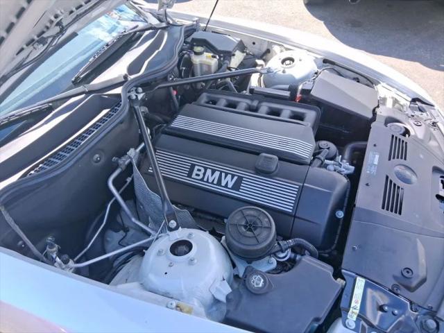 2005 BMW Z4 2.5i