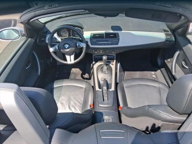 2005 BMW Z4 2.5i
