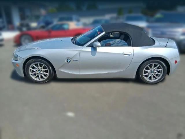 2005 BMW Z4 2.5i