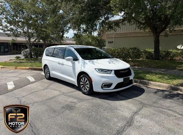 2022 Chrysler Pacifica Hybrid Touring L for sale in Orlando, FL