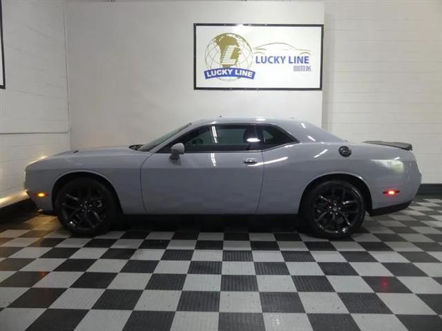 2021 Dodge Challenger SXT