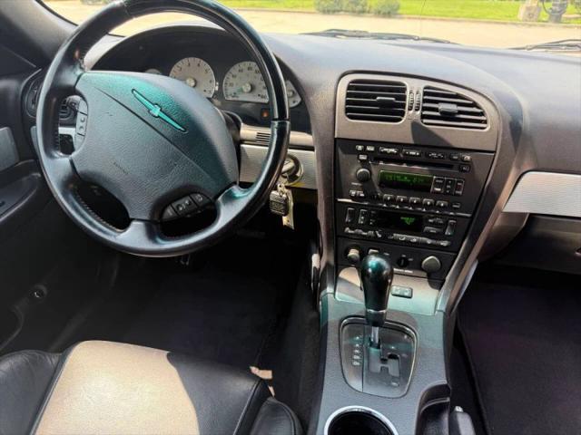 2004 Ford Thunderbird Base