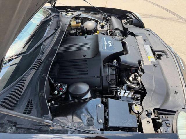 2004 Ford Thunderbird Base