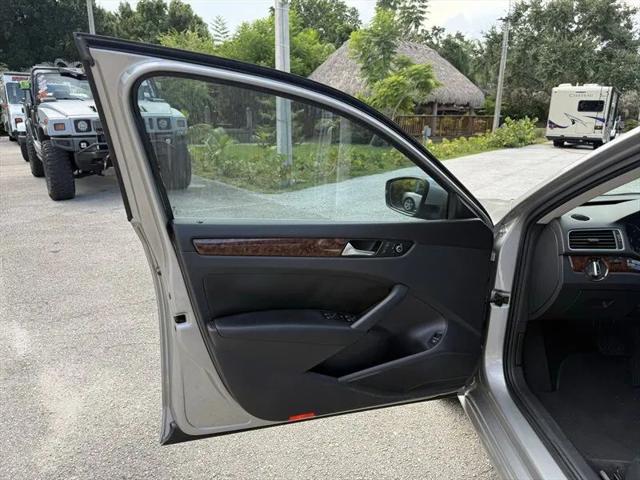 2013 Volkswagen Passat 2.0L TDI SEL Premium