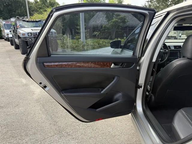 2013 Volkswagen Passat 2.0L TDI SEL Premium