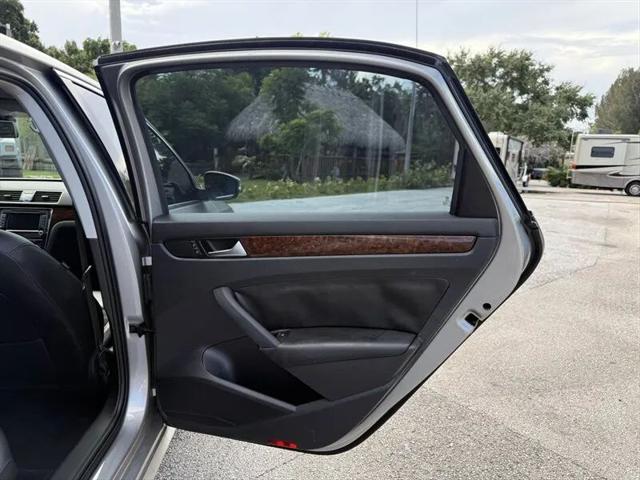 2013 Volkswagen Passat 2.0L TDI SEL Premium