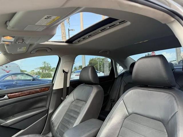 2013 Volkswagen Passat 2.0L TDI SEL Premium