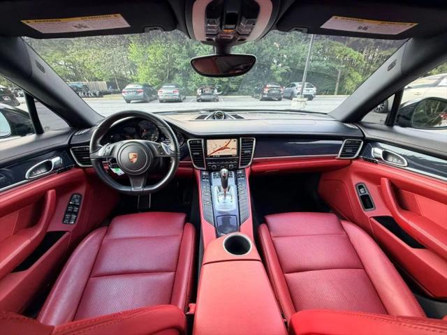 2015 Porsche Panamera Base