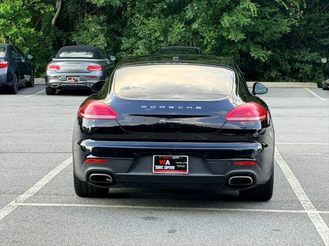 2015 Porsche Panamera Base