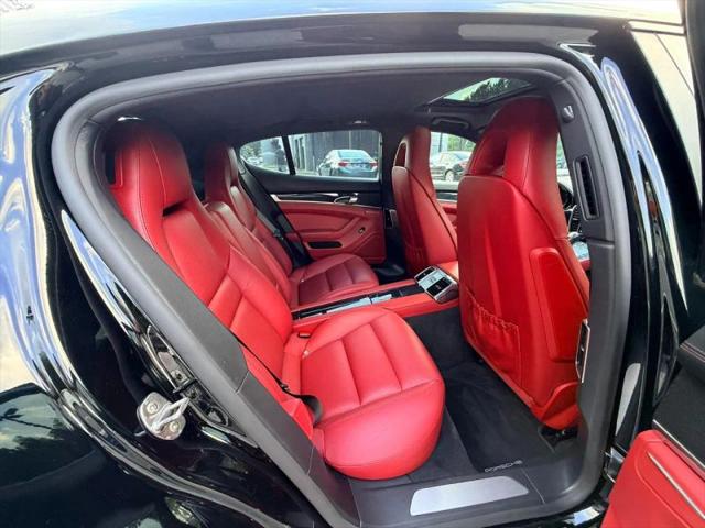 2015 Porsche Panamera Base