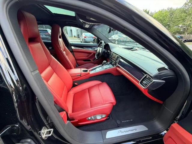2015 Porsche Panamera Base