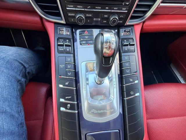 2015 Porsche Panamera Base