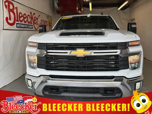 2025 Chevrolet Silverado 2500HD 4WD Crew Cab Standard Bed LT for sale in Red Springs, NC