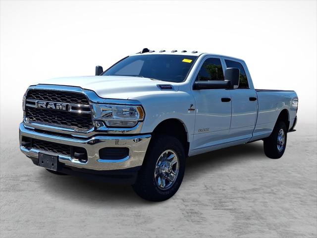 2022 RAM 3500 Tradesman Crew Cab 4x4 8 Box