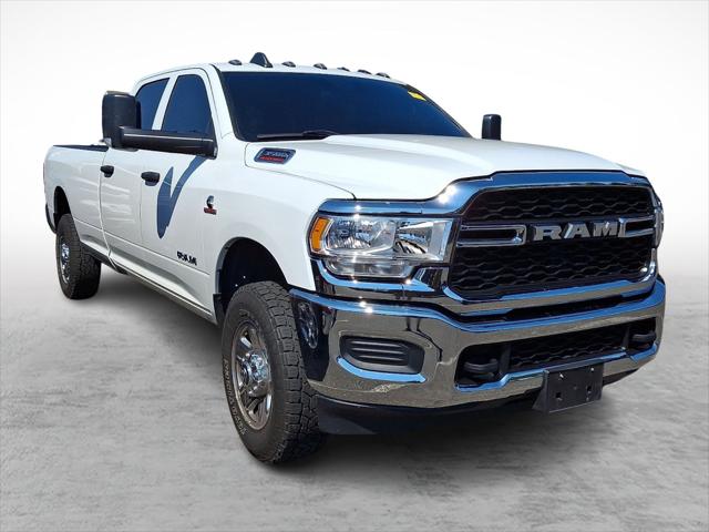 2022 RAM 3500 Tradesman Crew Cab 4x4 8 Box