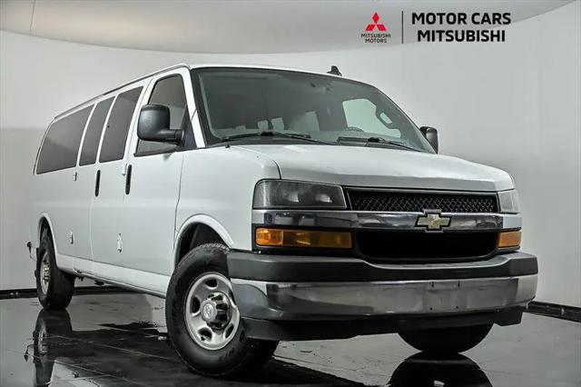 2017 Chevrolet Express LT for sale in Aurora, IL