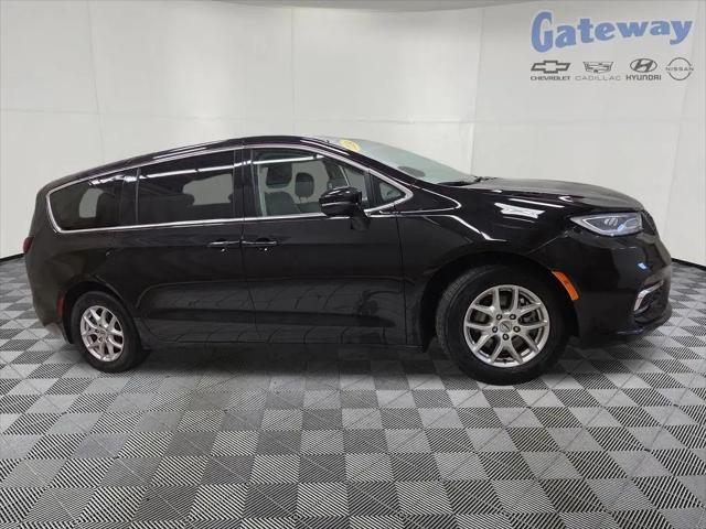 2024 Chrysler Pacifica Touring L for sale in Fargo, ND