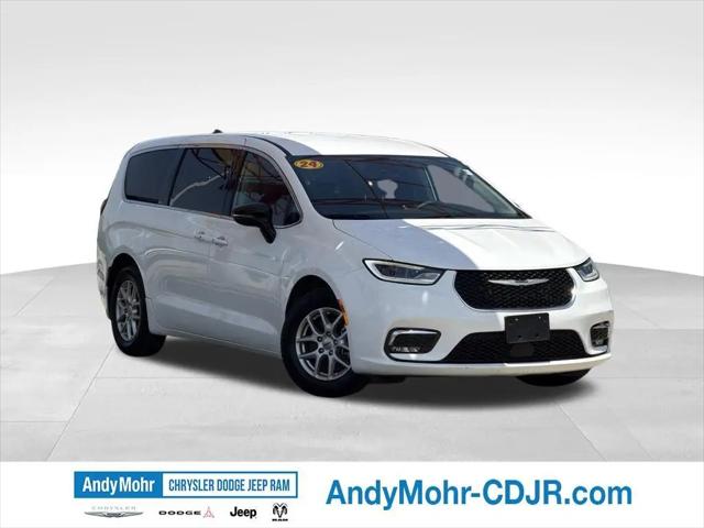 2024 Chrysler Pacifica Touring L for sale in Indianapolis, IN