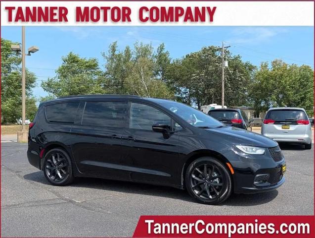 2025 Chrysler Pacifica Limited for sale in Brainerd, MN