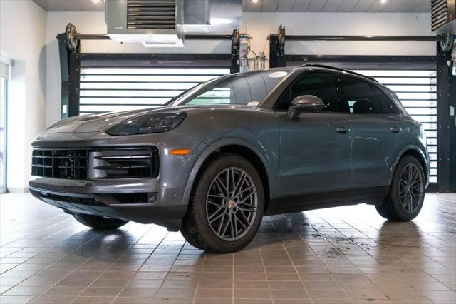 2025 Porsche Cayenne Base for sale in Glendale, WI