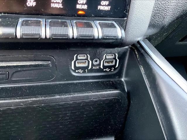 2019 Ram 1500 Big Horn/Lone Star Crew Cab 4x4 5'7" Box