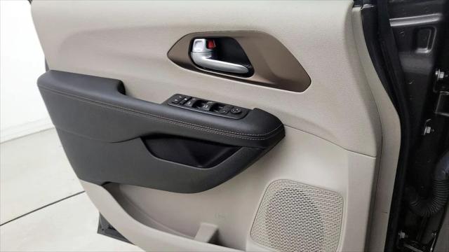 2017 Chrysler Pacifica Touring Plus