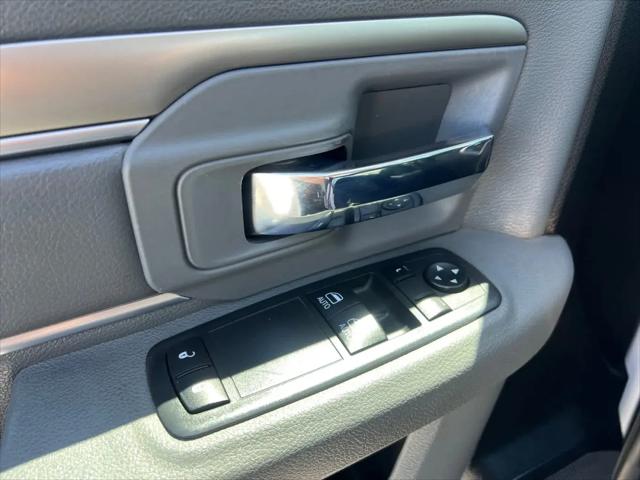 2019 Ram 1500 Classic SLT Regular Cab 4x4 8 Box