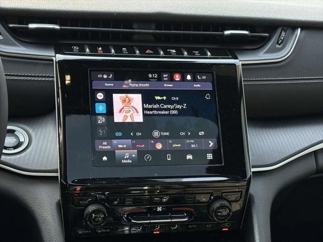 2023 Jeep Grand Cherokee L Altitude 4x4 2023 Jeep Grand Cherokee L Altitude 4x4