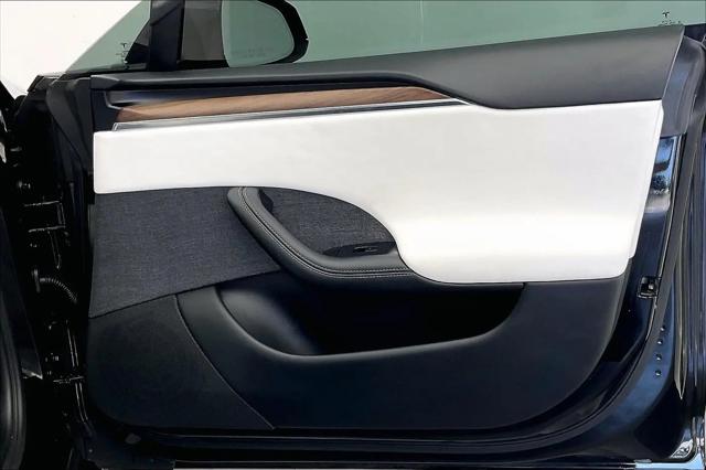 2023 Tesla Model S Standard Range