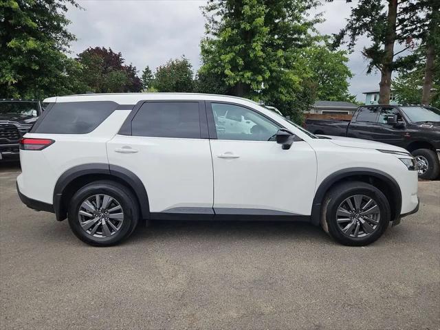 2025 Nissan Pathfinder S 4WD