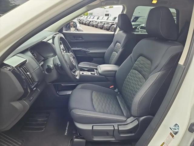 2025 Nissan Pathfinder S 4WD