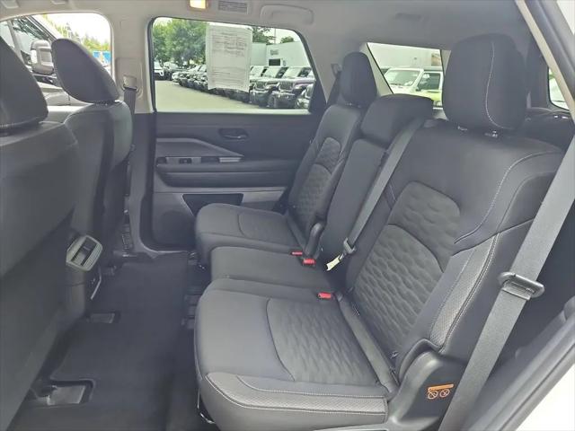 2025 Nissan Pathfinder S 4WD