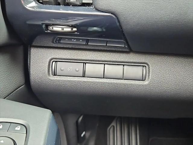 2025 Nissan Pathfinder S 4WD