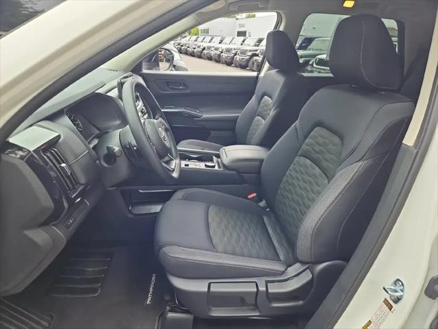 2025 Nissan Pathfinder S 4WD