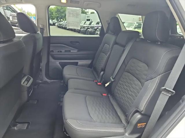 2025 Nissan Pathfinder S 4WD