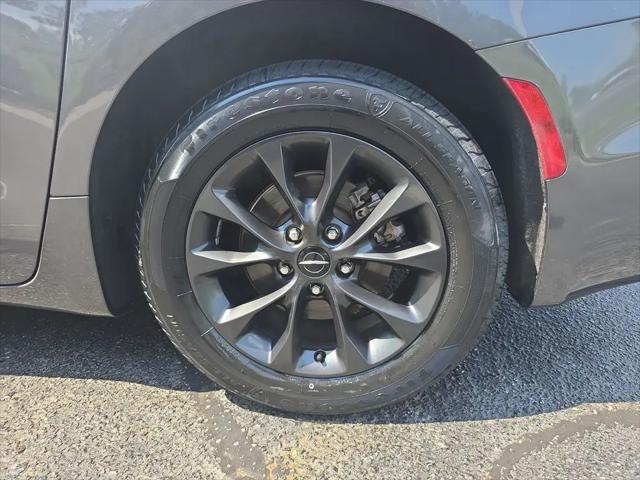 2021 Chrysler Pacifica Touring