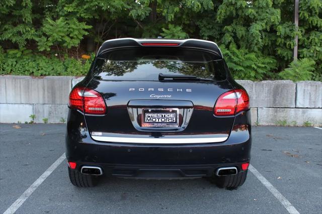 2014 Porsche Cayenne Platinum Edition