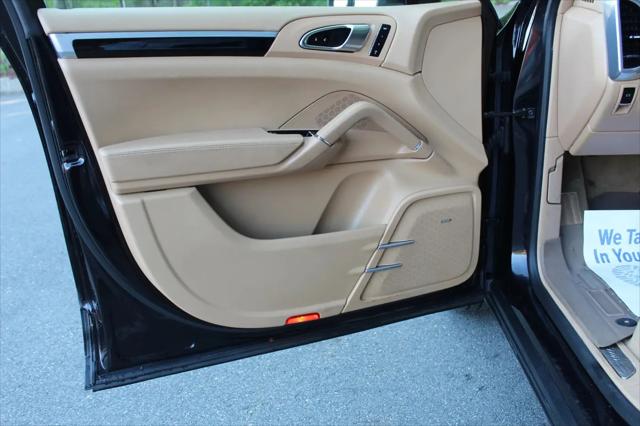 2014 Porsche Cayenne Platinum Edition