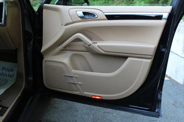 2014 Porsche Cayenne Platinum Edition