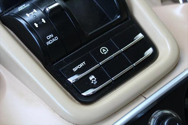 2014 Porsche Cayenne Platinum Edition