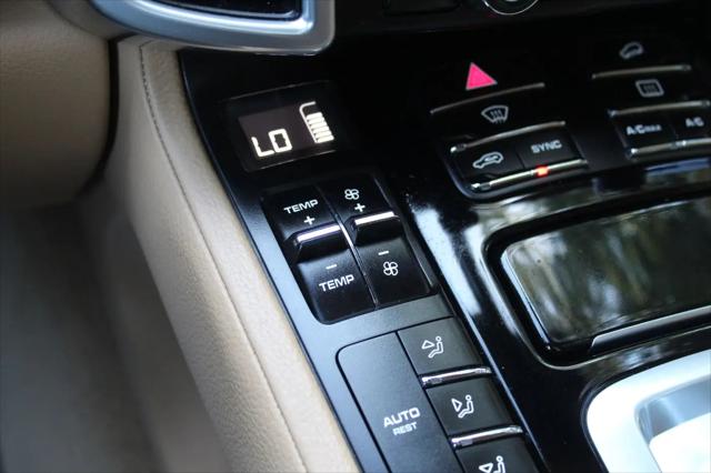 2014 Porsche Cayenne Platinum Edition
