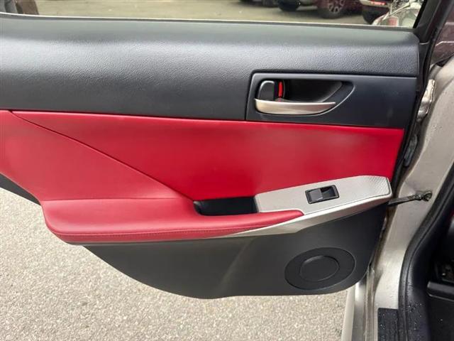 2018 Lexus IS 300 300
